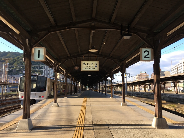 Mojiko Station building